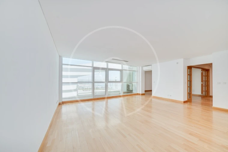 Apartamento T3 para Arrendamento em Parque das Nações Foto 6