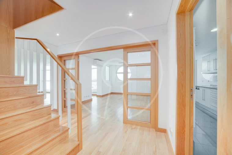 Apartamento T3 para Arrendamento em Parque das Nações Foto 9