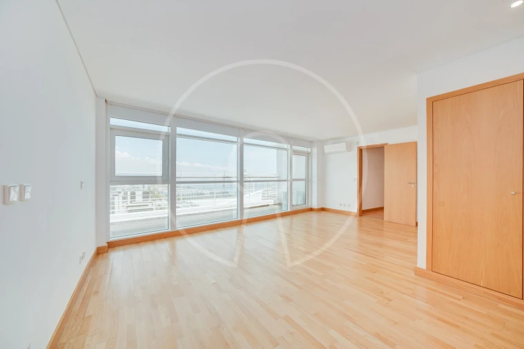 Apartamento T3 para Arrendamento em Parque das Nações Foto 15