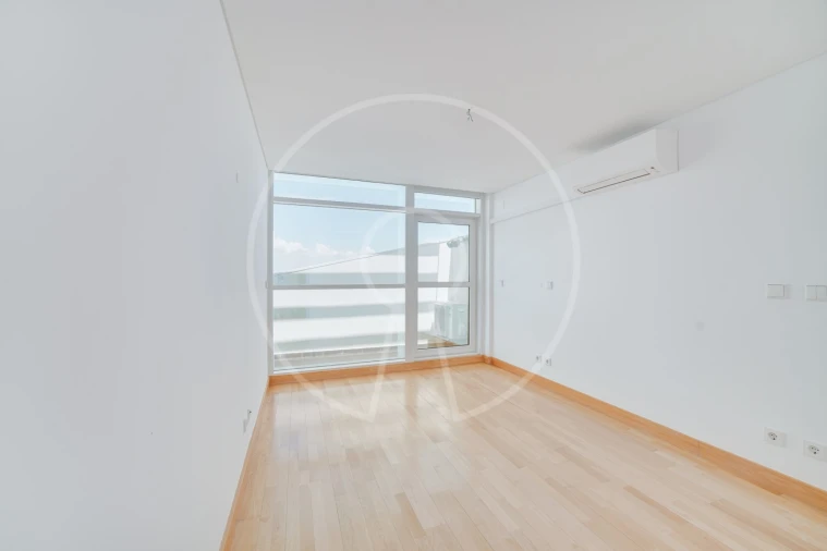 Apartamento T3 para Arrendamento em Parque das Nações Foto 23