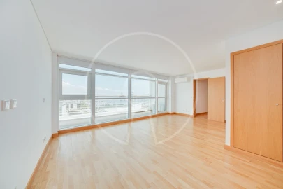 Apartamento T3 para Venda em Parque das Nações