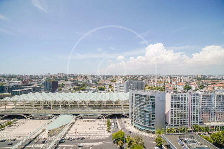 Apartamento T3 para Venda em Parque das Nações Foto 4