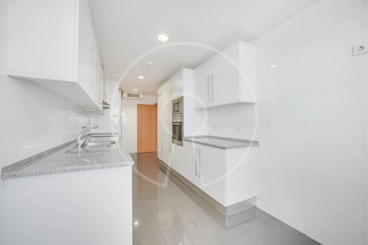 Apartamento T3 para Venda em Parque das Nações Foto 14