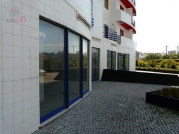 Loja para Arrendamento em Parque das Nações