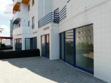 Loja para Arrendamento em Parque das Nações