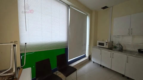 Loja para Arrendamento em Parque das Nações