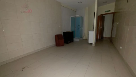 Loja para Arrendamento em Parque das Nações