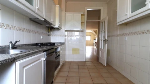 Apartamento T1 para Venda em Aradas