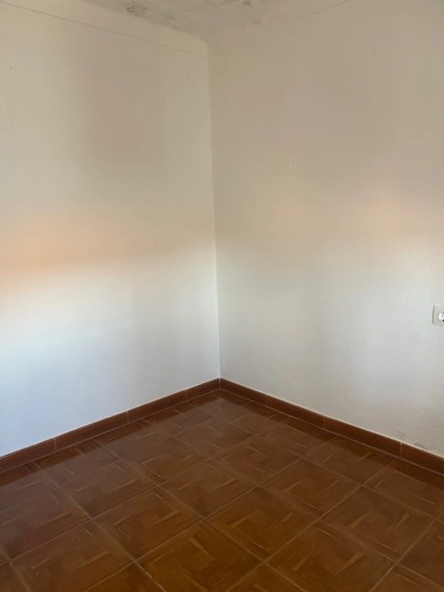 Moradia T2 para Venda em Aldeia Velha Foto 10