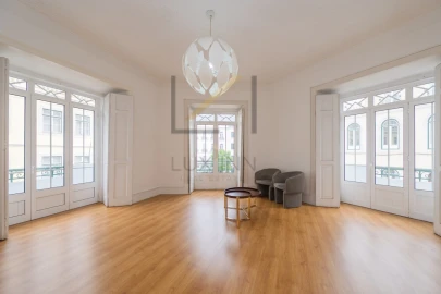 Apartamento T6 para Venda em Santo António