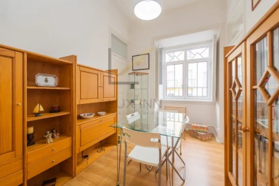 Apartamento T6 para Venda em Santo António