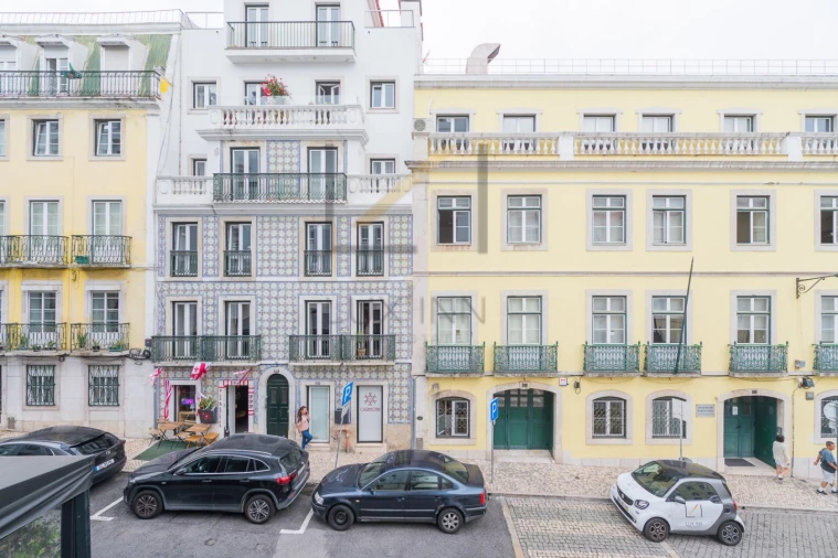 Apartamento T6 para Venda em Santo António Foto 13