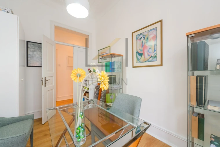 Apartamento T6 para Venda em Santo António Foto 16