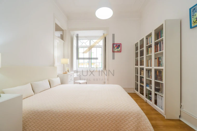 Apartamento T6 para Venda em Santo António Foto 18