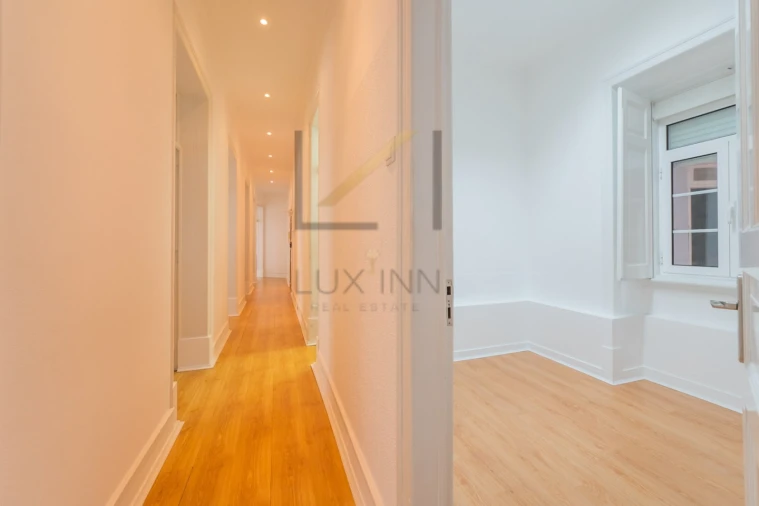Apartamento T6 para Venda em Santo António Foto 39