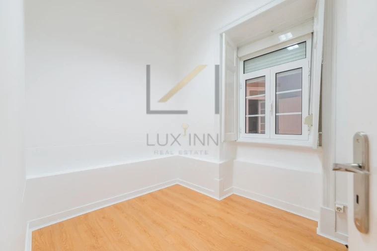 Apartamento T6 para Venda em Santo António Foto 40