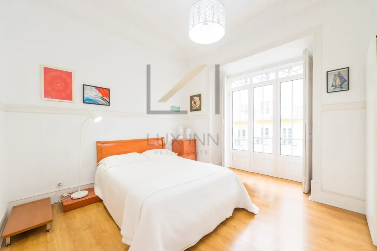 Apartamento T6 para Venda em Santo António Foto 31