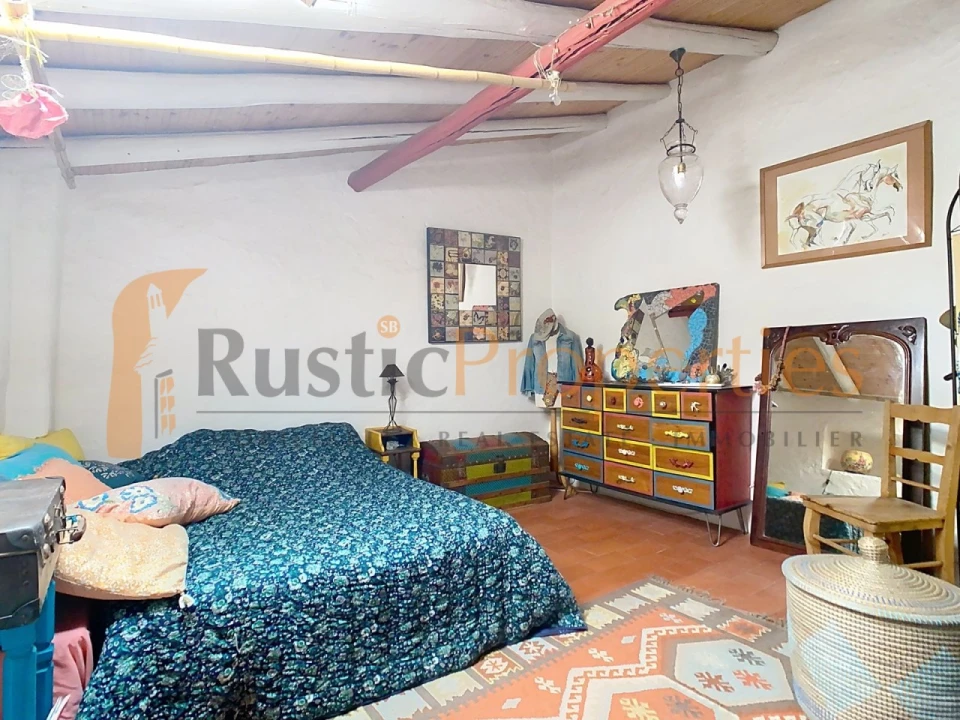 Moradia T4 para Venda em Santa Barbara de Nexe Foto 17