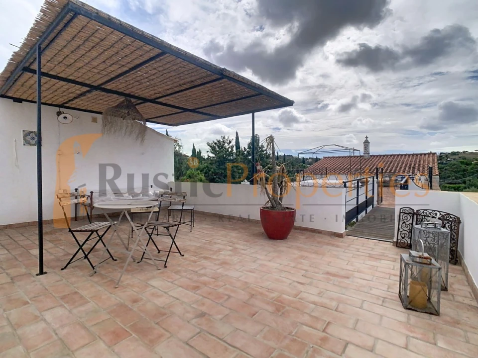 Moradia T4 para Venda em Santa Barbara de Nexe Foto 20