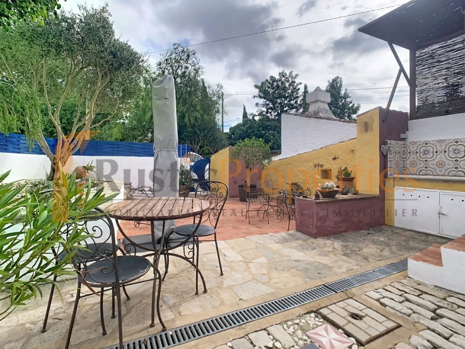 Moradia T4 para Venda em Santa Barbara de Nexe Foto 27