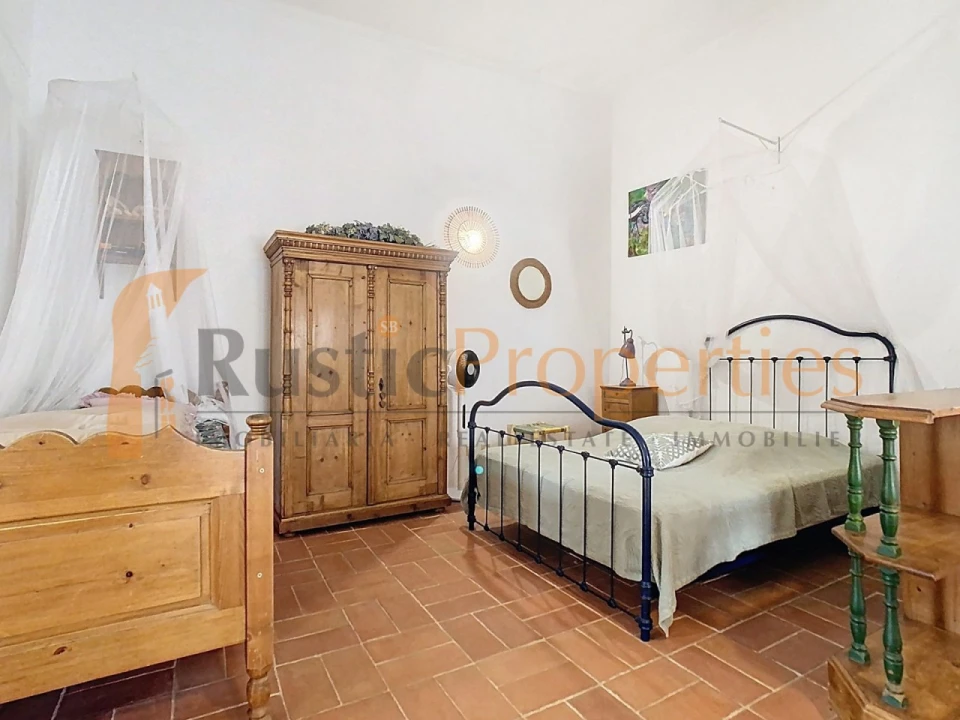 Moradia T4 para Venda em Santa Barbara de Nexe Foto 35