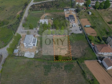 Terreno para Venda em São Martinho de Antas e Paradela de Guiães