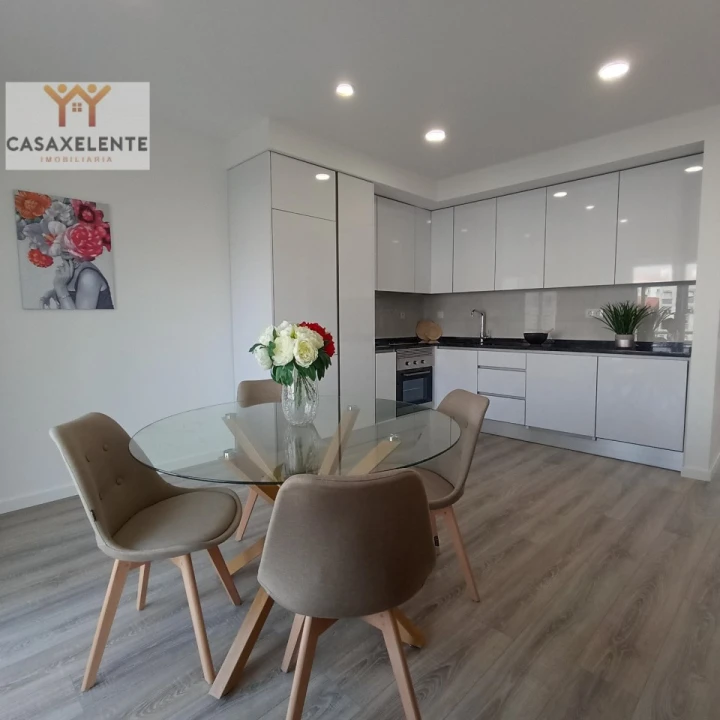 Apartamento T2 para Venda em Benfica Foto 8