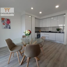 Apartamento T2 para Venda em Benfica