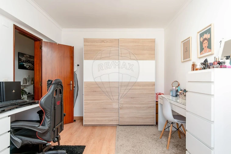 Apartamento T2 para Venda em Quinta do Conde Foto 4