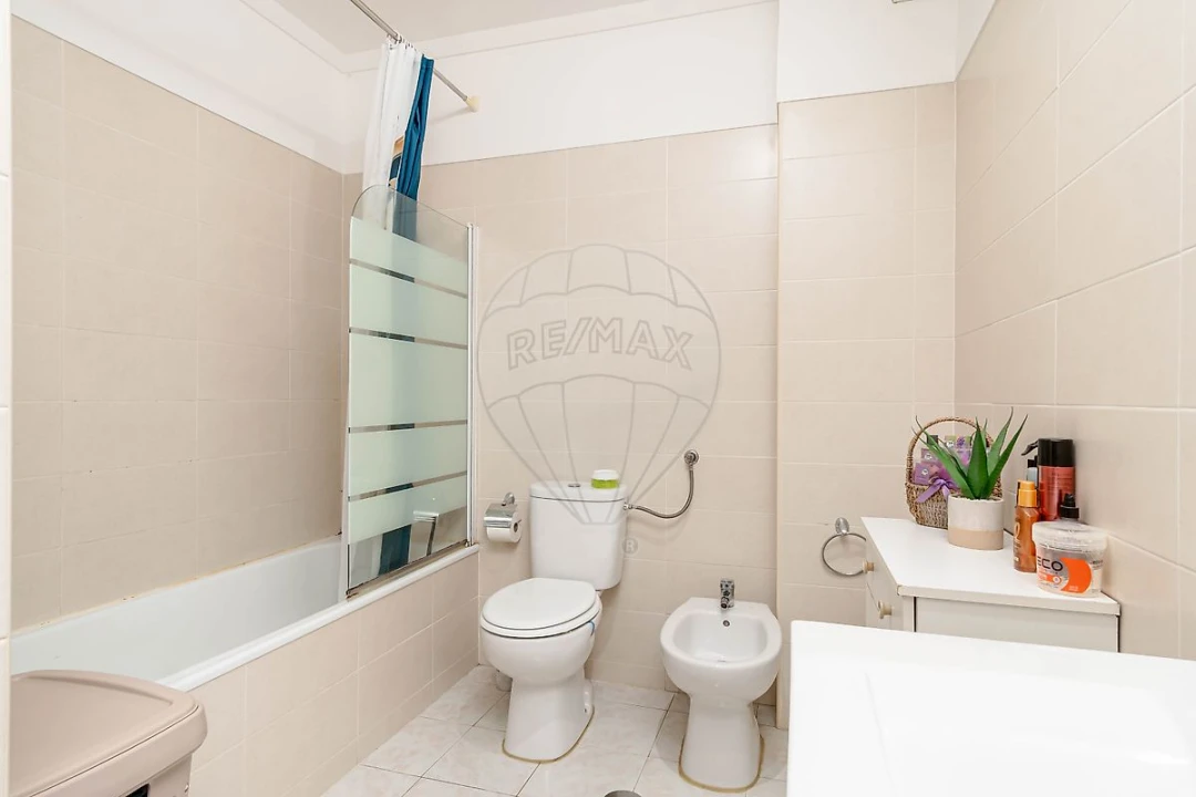 Apartamento T2 para Venda em Quinta do Conde Foto 7