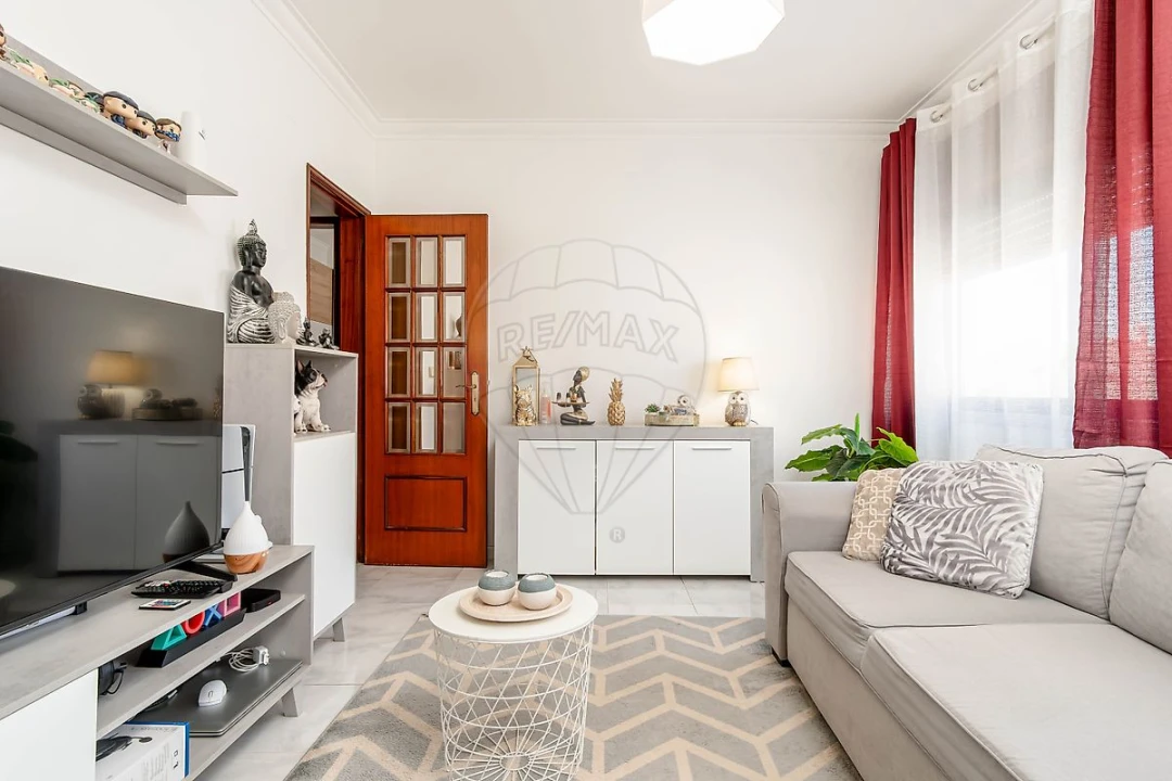 Apartamento T2 para Venda em Quinta do Conde Foto 5