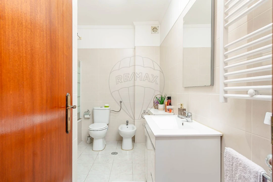 Apartamento T2 para Venda em Quinta do Conde Foto 6