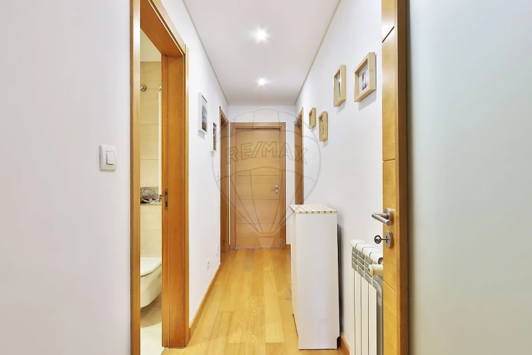 Apartamento T3 para Venda em São Domingos de Rana Foto 12