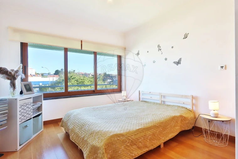 Apartamento T3 para Venda em São Domingos de Rana Foto 24