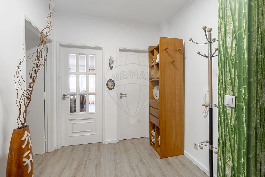 Apartamento T3 para Venda em Espinho Foto 1