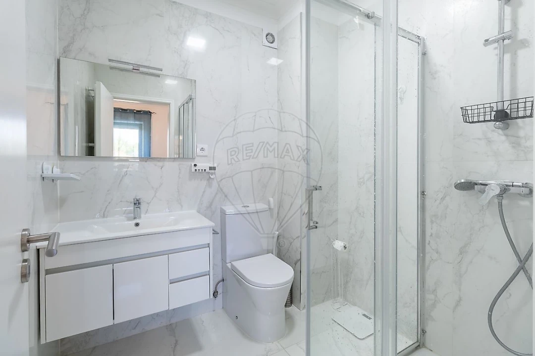 Apartamento T3 para Venda em Espinho Foto 17