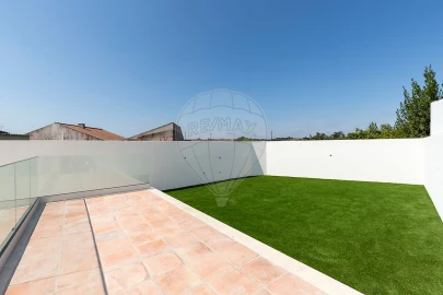 Moradia T3 para Venda em Bombarral e Vale Covo