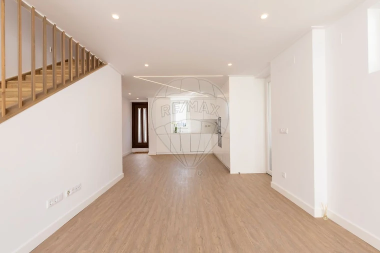 Moradia T3 para Venda em Bombarral e Vale Covo Foto 7