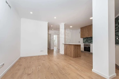 Apartamento T3 para Venda em Marvila, Ribeira Santarém, São Salvador, São Nicolau