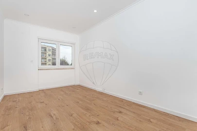 Apartamento T3 para Venda em Marvila, Ribeira Santarém, São Salvador, São Nicolau