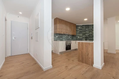 Apartamento T3 para Venda em Marvila, Ribeira Santarém, São Salvador, São Nicolau