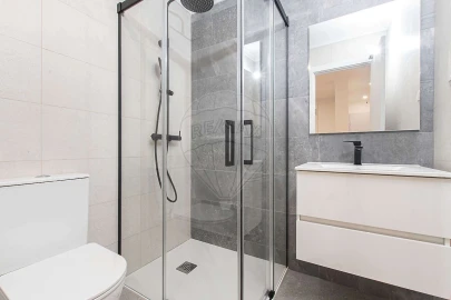 Apartamento T3 para Venda em Marvila, Ribeira Santarém, São Salvador, São Nicolau