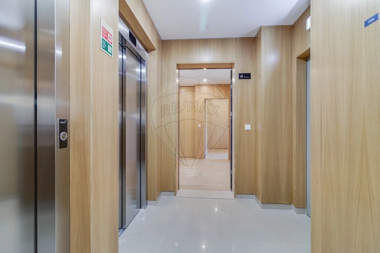 Apartamento T2 para Venda em Vialonga Foto 5