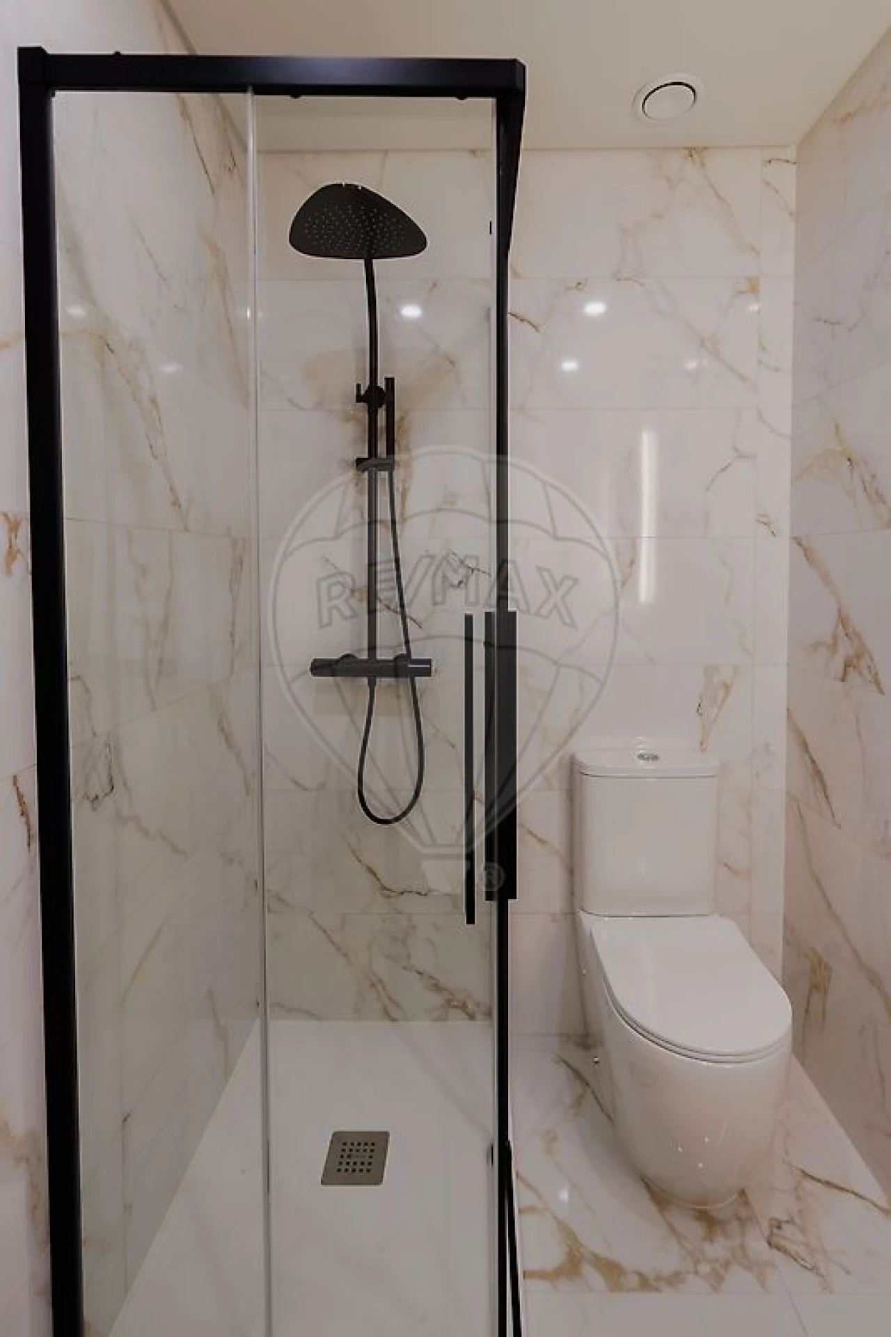 Apartamento T2 para Venda em Vialonga Foto 20