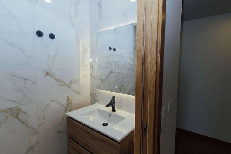 Apartamento T2 para Venda em Vialonga Foto 9