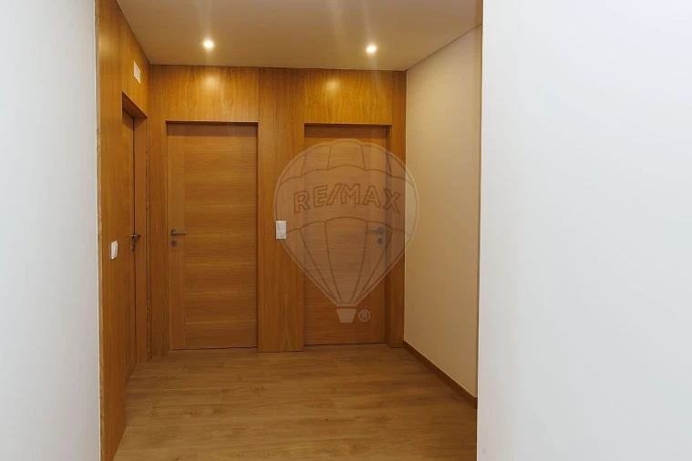 Apartamento T2 para Venda em Vialonga Foto 10