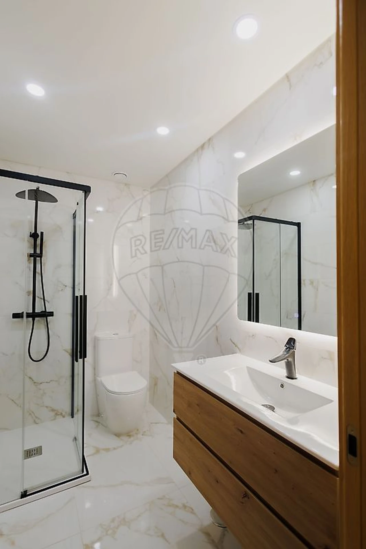 Apartamento T2 para Venda em Vialonga Foto 19