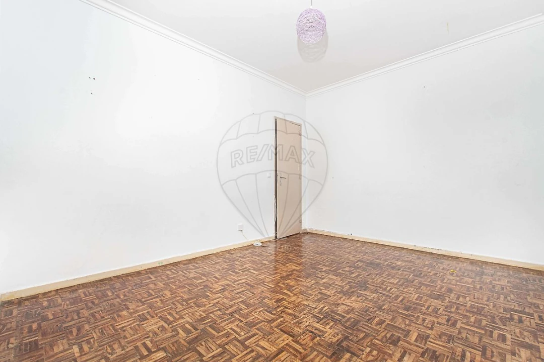 Apartamento T2 para Venda em Vialonga Foto 9