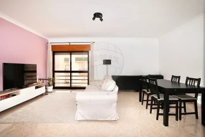 Apartamento T3 para Venda em Vialonga