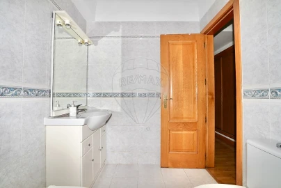 Apartamento T3 para Venda em Vialonga